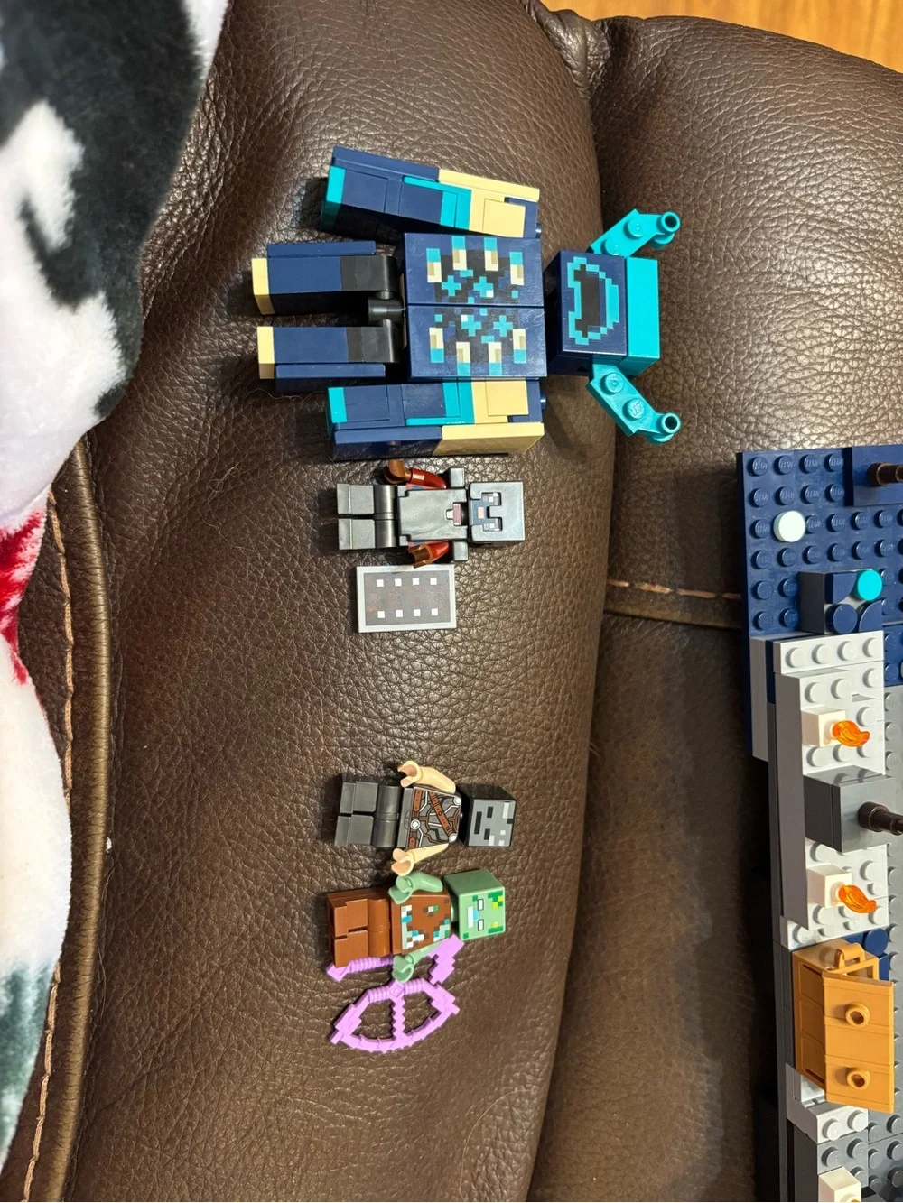LEGO Minecraft 21246 The Deep Dark Battle set